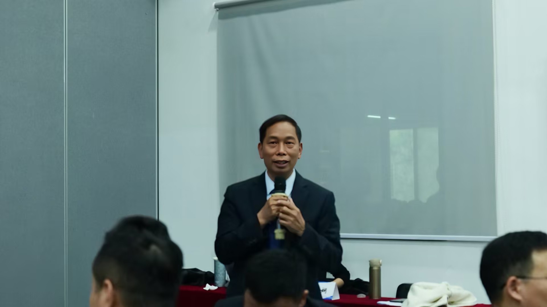 图片4-梁董发言.jpg 图片4-梁董发言.jpg